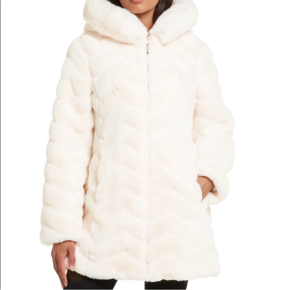 GALLERY Grooved Faux Fur Hooded Jacket - Picture 2 of 13